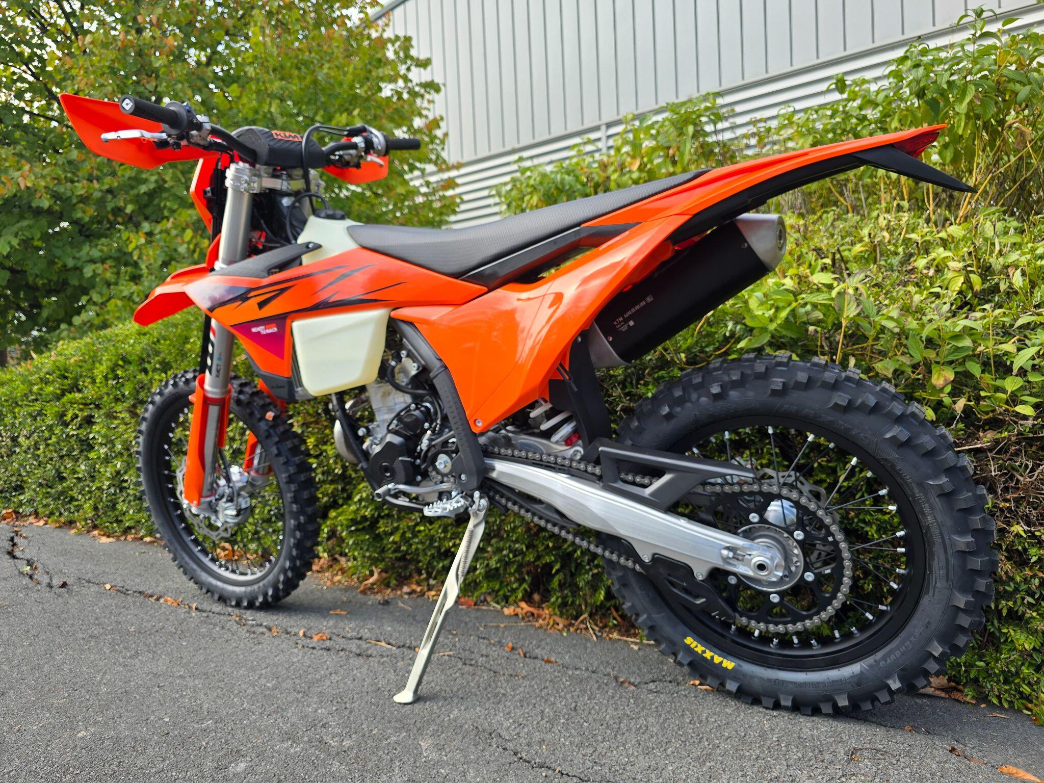 2025 KTM 250